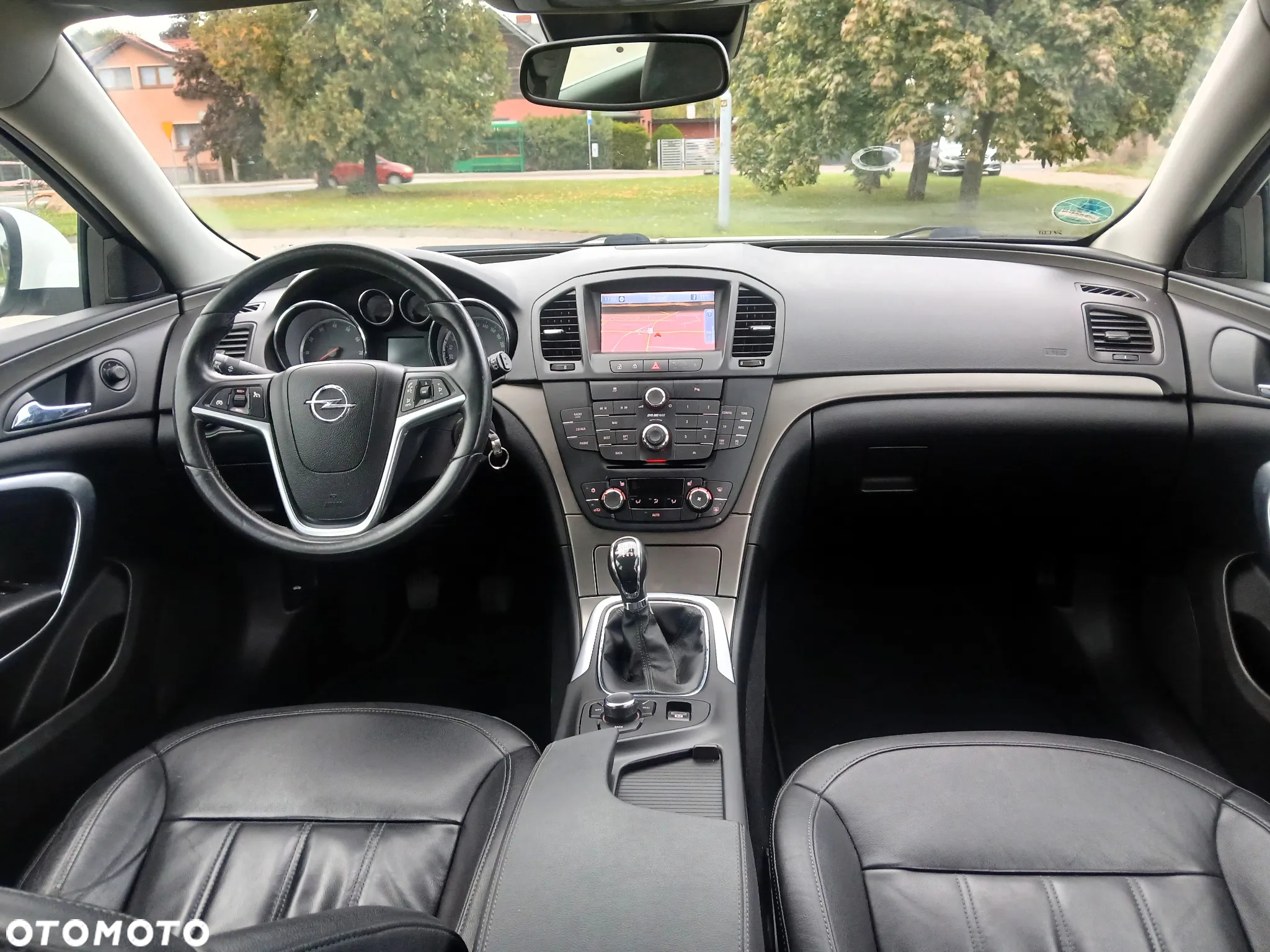 Opel Insignia ver-1-6-turbo-cosmo - 4
