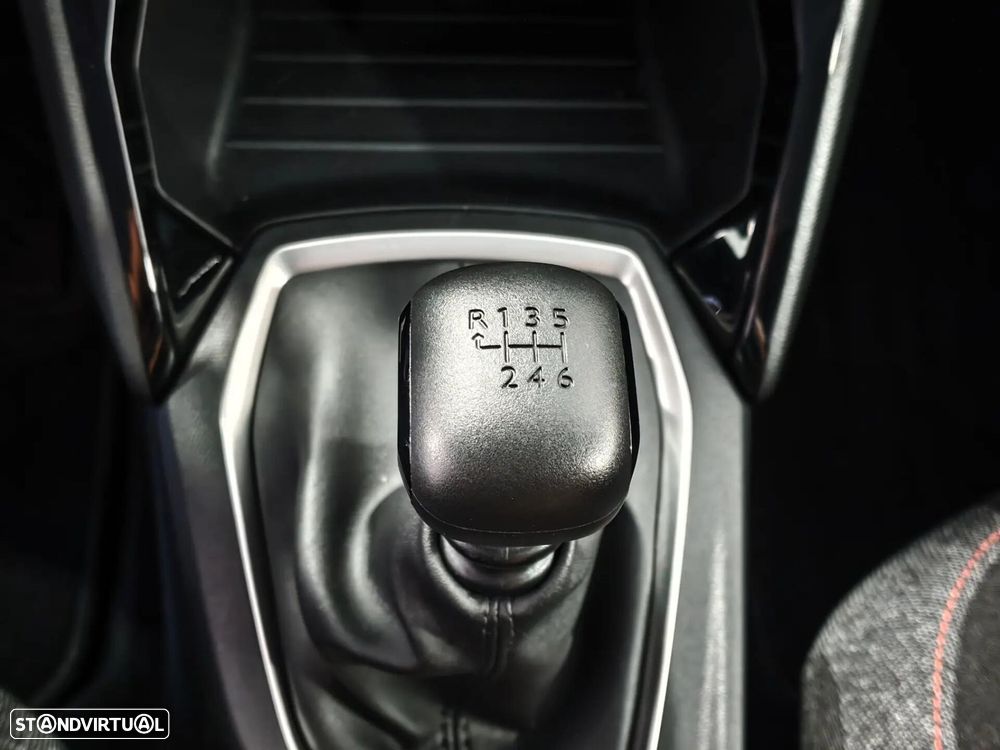 Peugeot 208 1.2 PureTech Active - 12