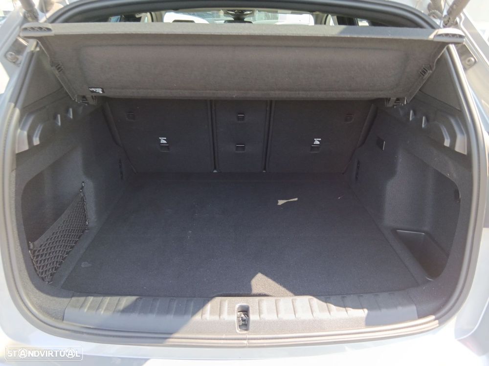 BMW iX1 eDrive20 Pack Desportivo M - 26