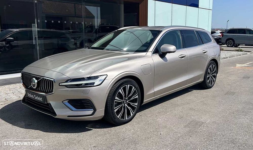 Volvo V60 2025 photo 2