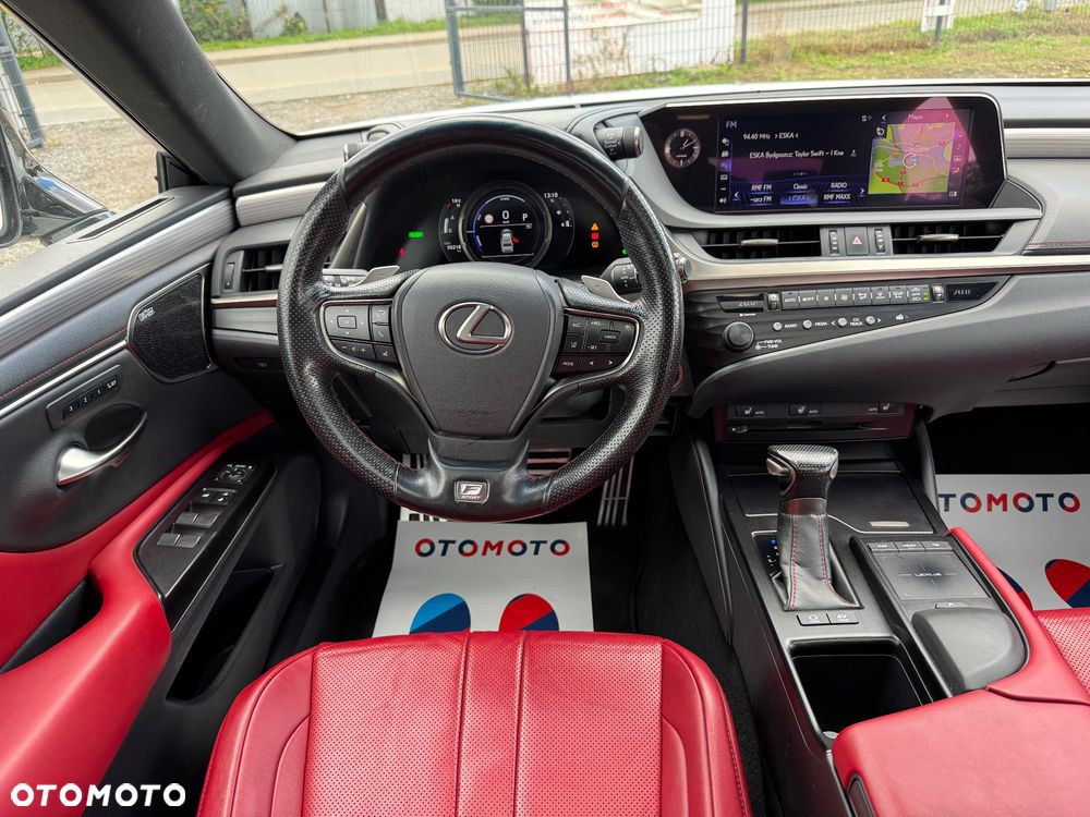 Lexus ES 300h F Sport - 30
