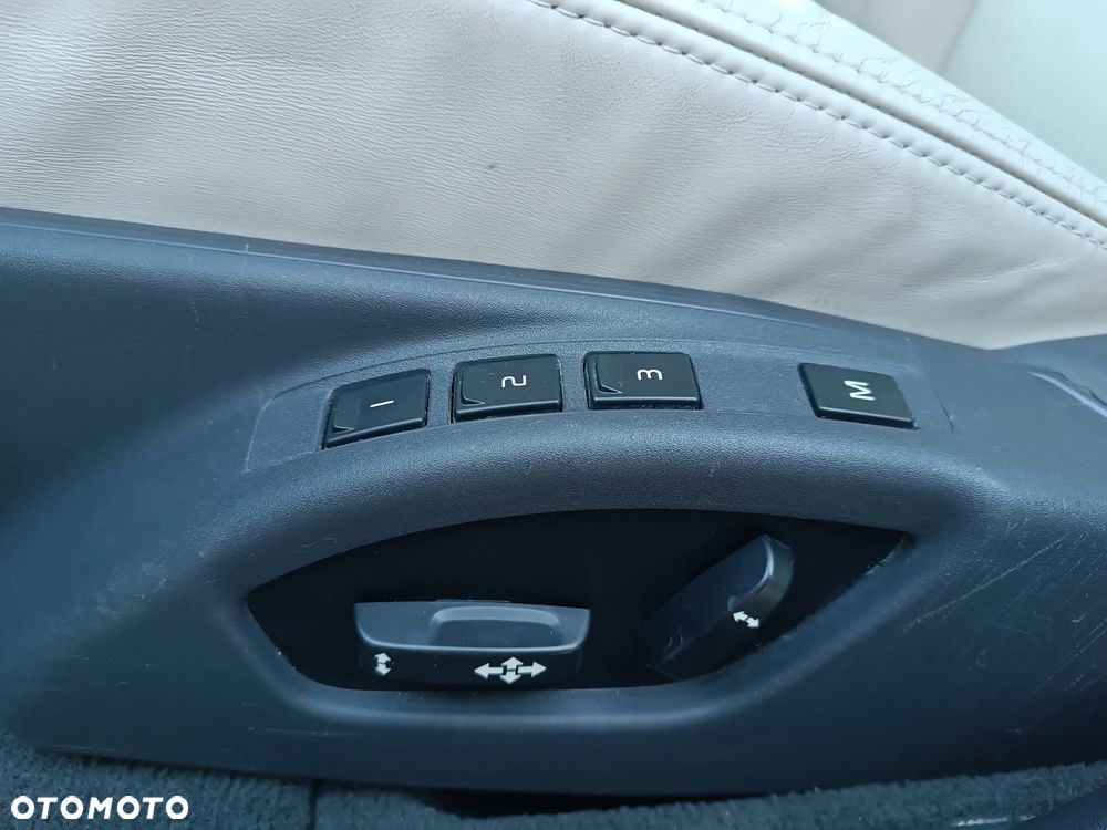 Volvo V70 D2 Edition Pro - 12