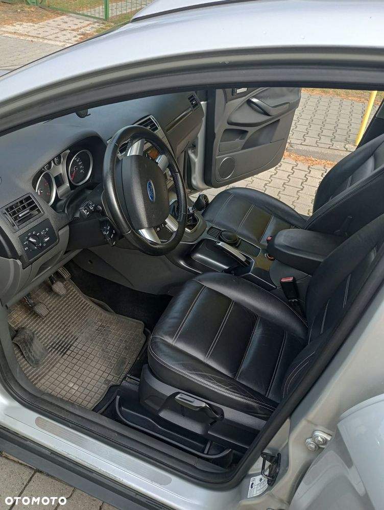 Ford Kuga 2.0 TDCi Titanium - 14