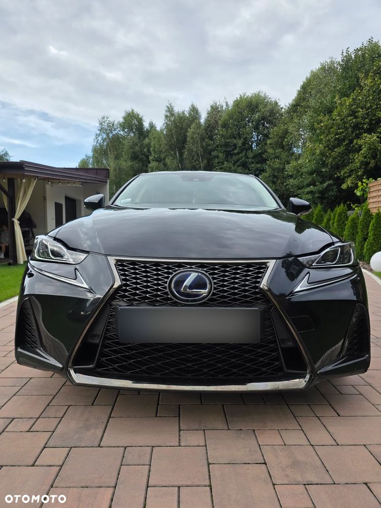 Lexus IS 300h F Sport EU6 - 8