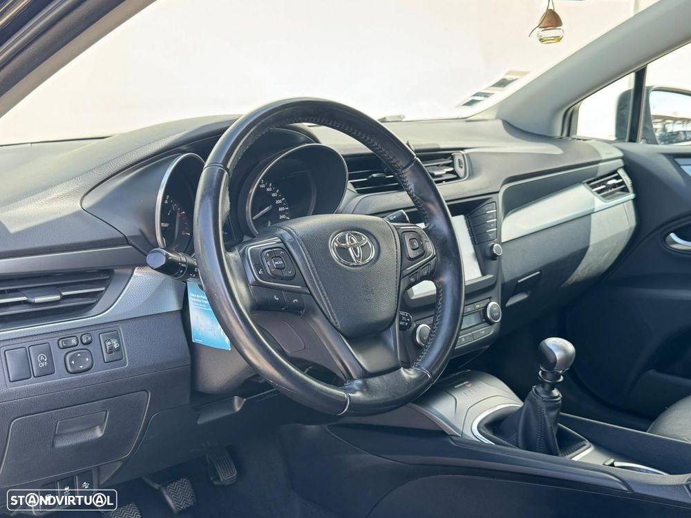 Toyota Avensis SW 2.0 D-4D Luxury+Navi - 26