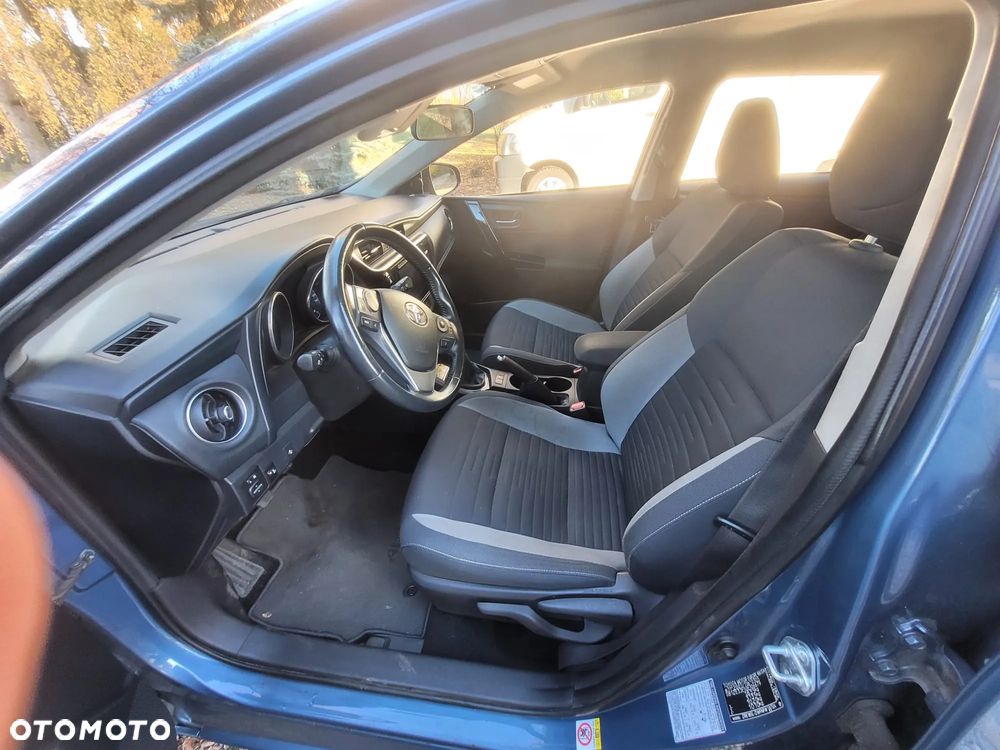 Toyota Auris 1.6 Premium - 8