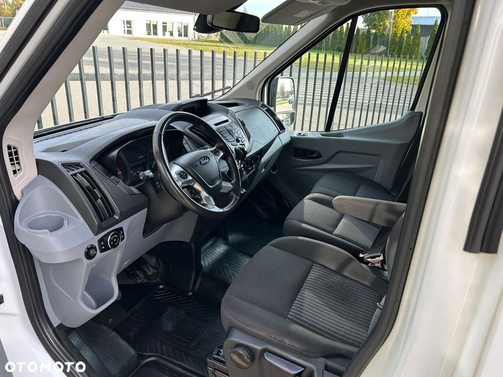 Ford Transit - 20