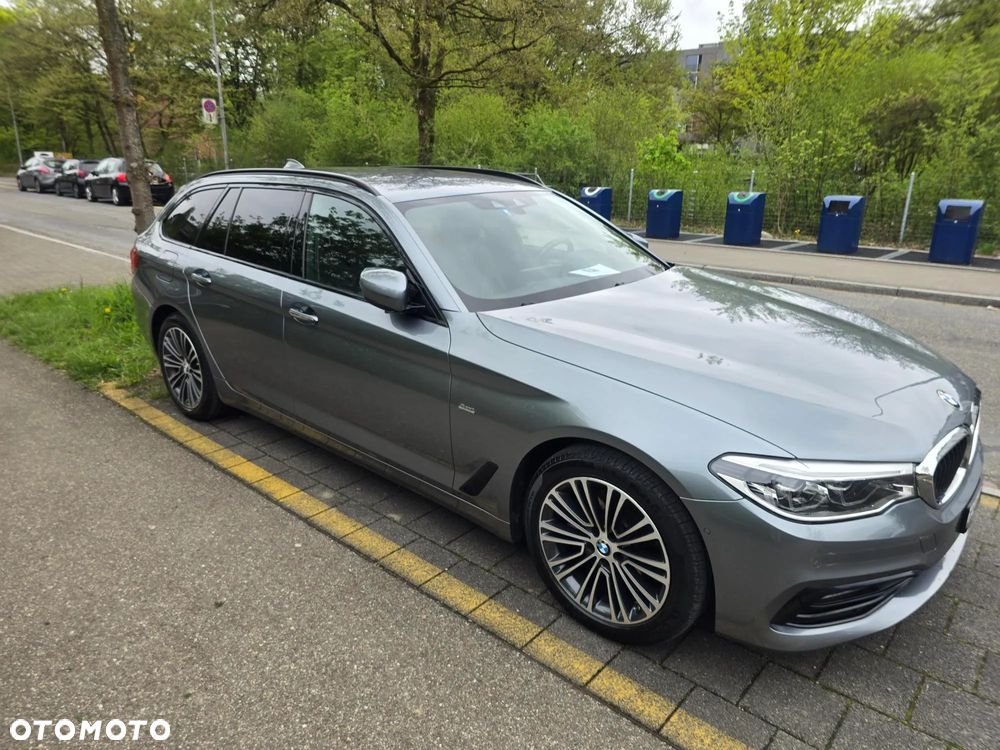 BMW Seria 5 520d xDrive Sport Line - 2