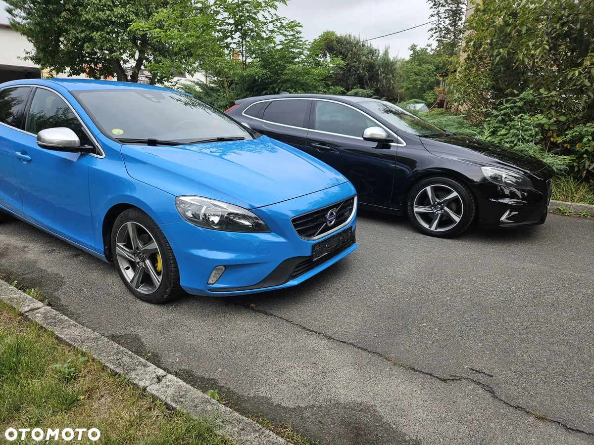 Volvo V40 - 25