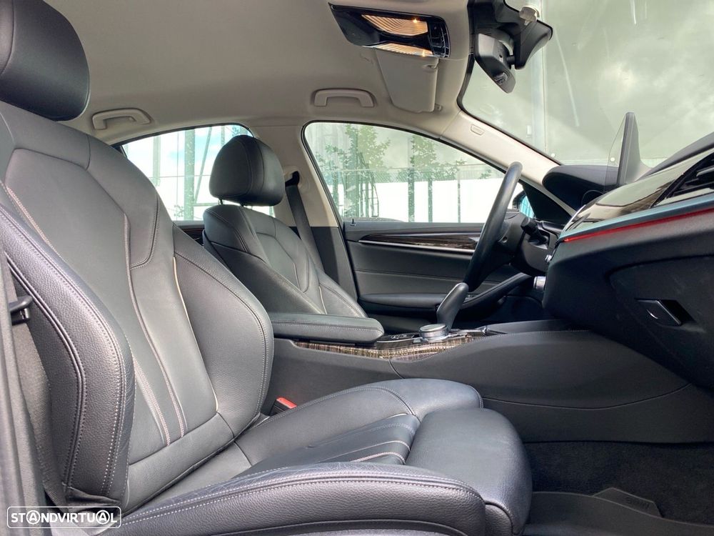 BMW 530 e Line Luxury - 18