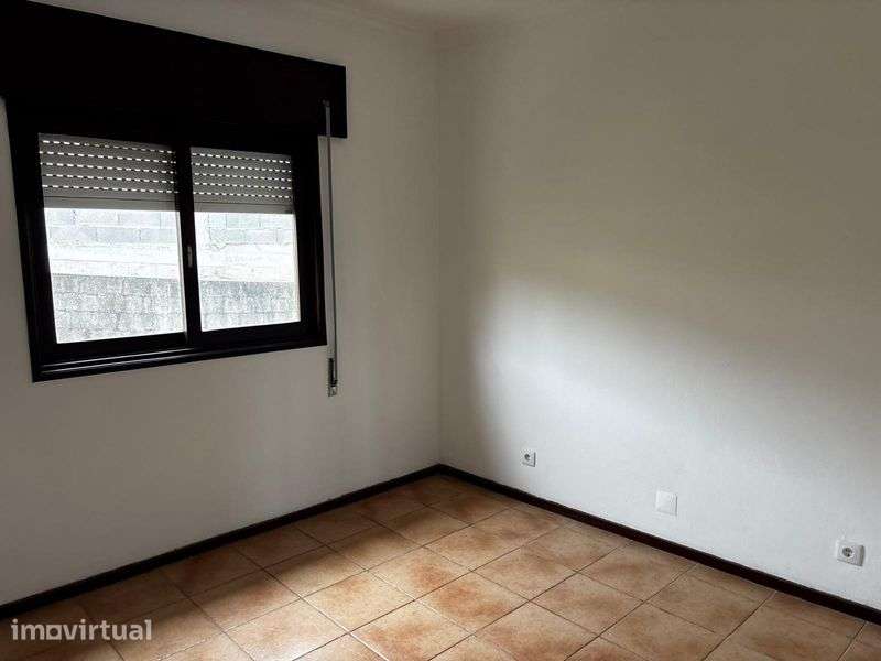 Alugo Apartamento  T2 todo renovado. - Grande imagem: 3/6