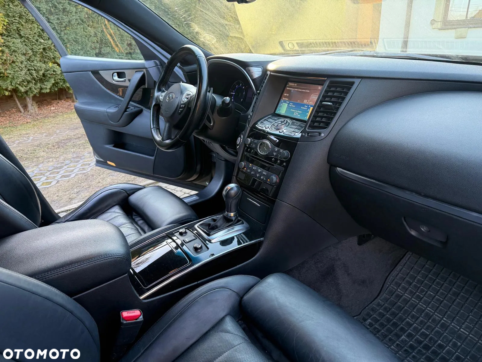 Infiniti QX70 3.0d S Premium - 10