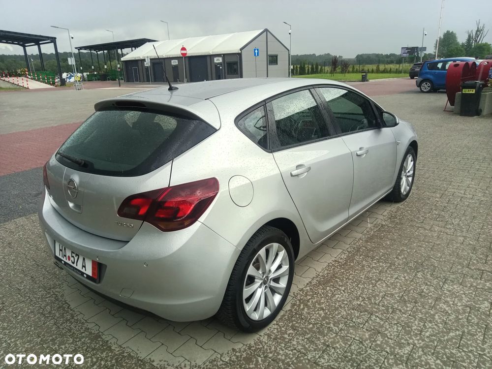 Opel Astra - 4