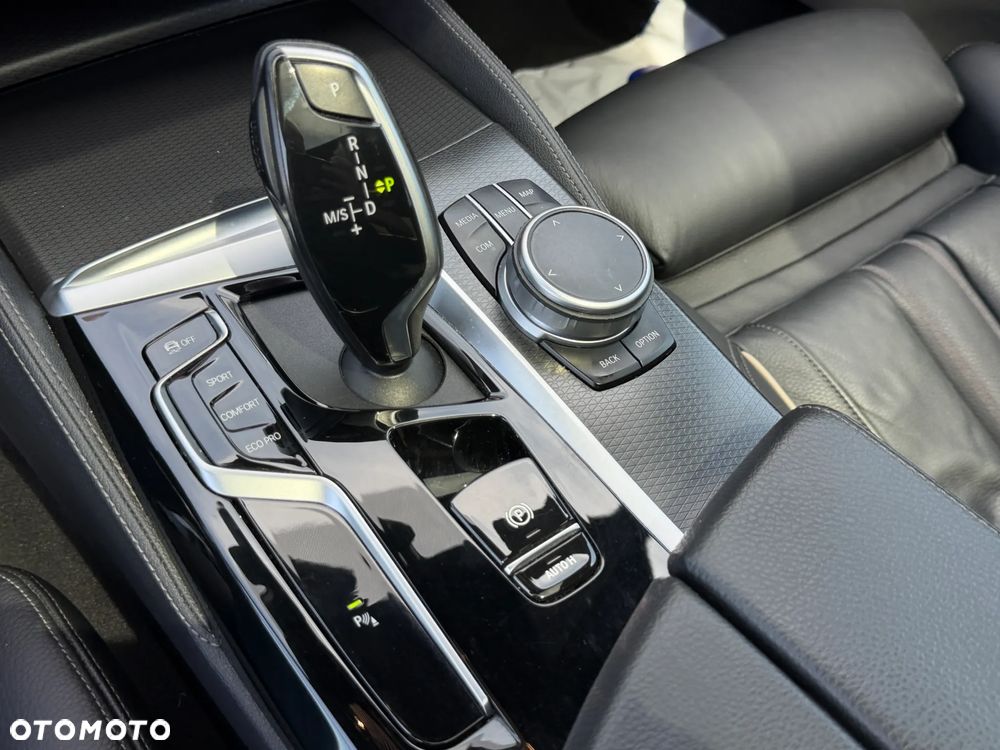 BMW Seria 5 520d xDrive MHEV M Sport sport - 24