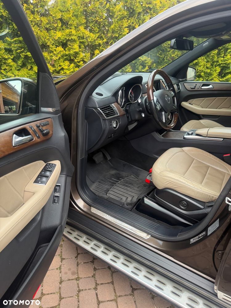Mercedes-Benz GL 350 BlueTEC 4-Matic - 31