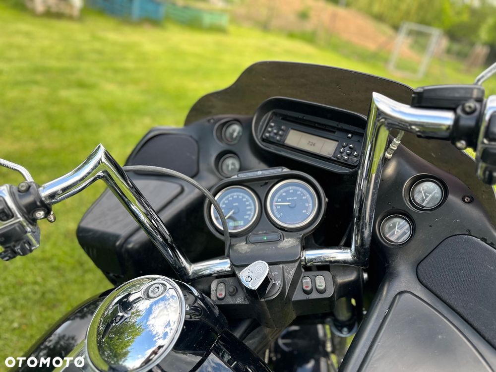 Harley-Davidson Touring Road Glide - 39