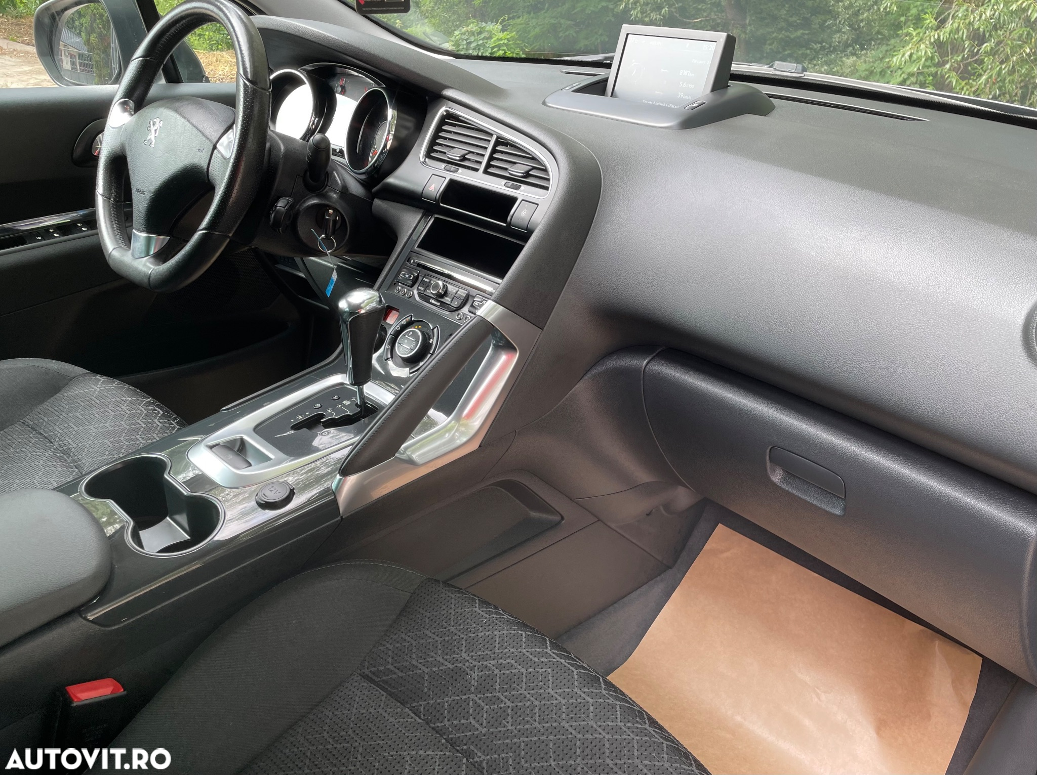 Peugeot 3008 e-HDi FAP 115 EGS6 Stop&Start Allure - 18