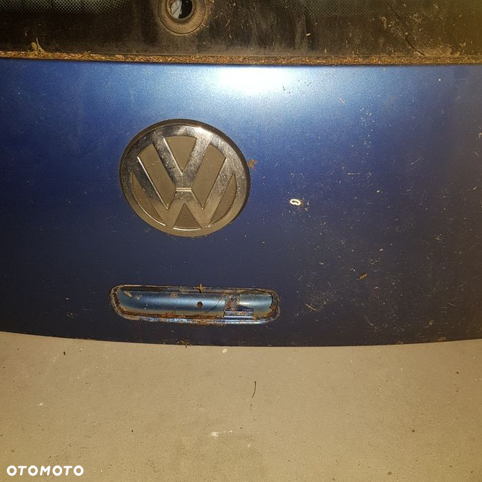 Tylna klapa bagażnika vw golf 4 99r niebieska - 2