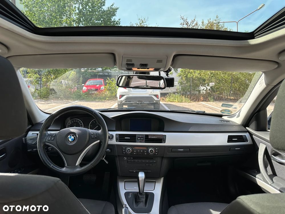 BMW Seria 3 318d DPF - 10