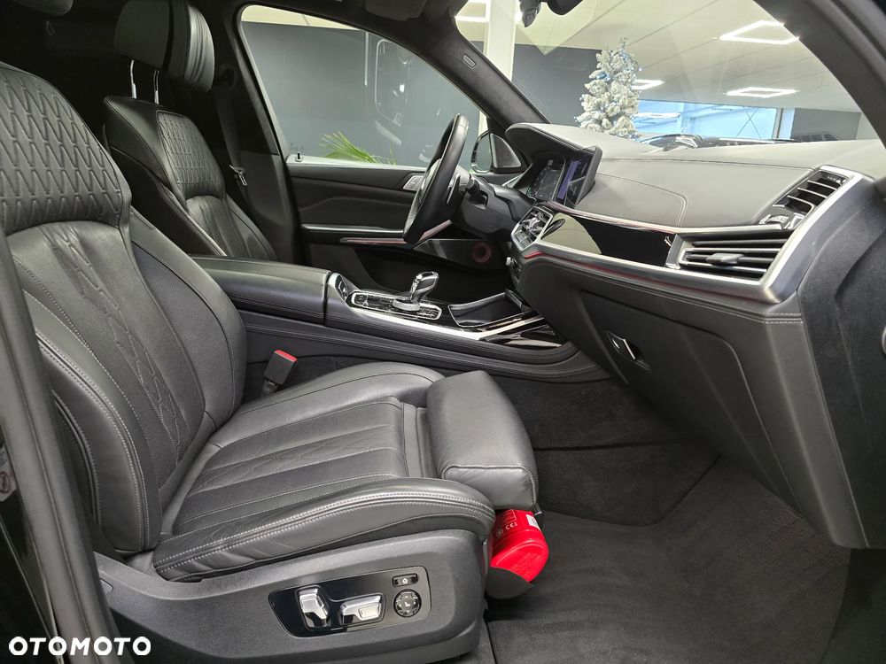 BMW X7 - 21