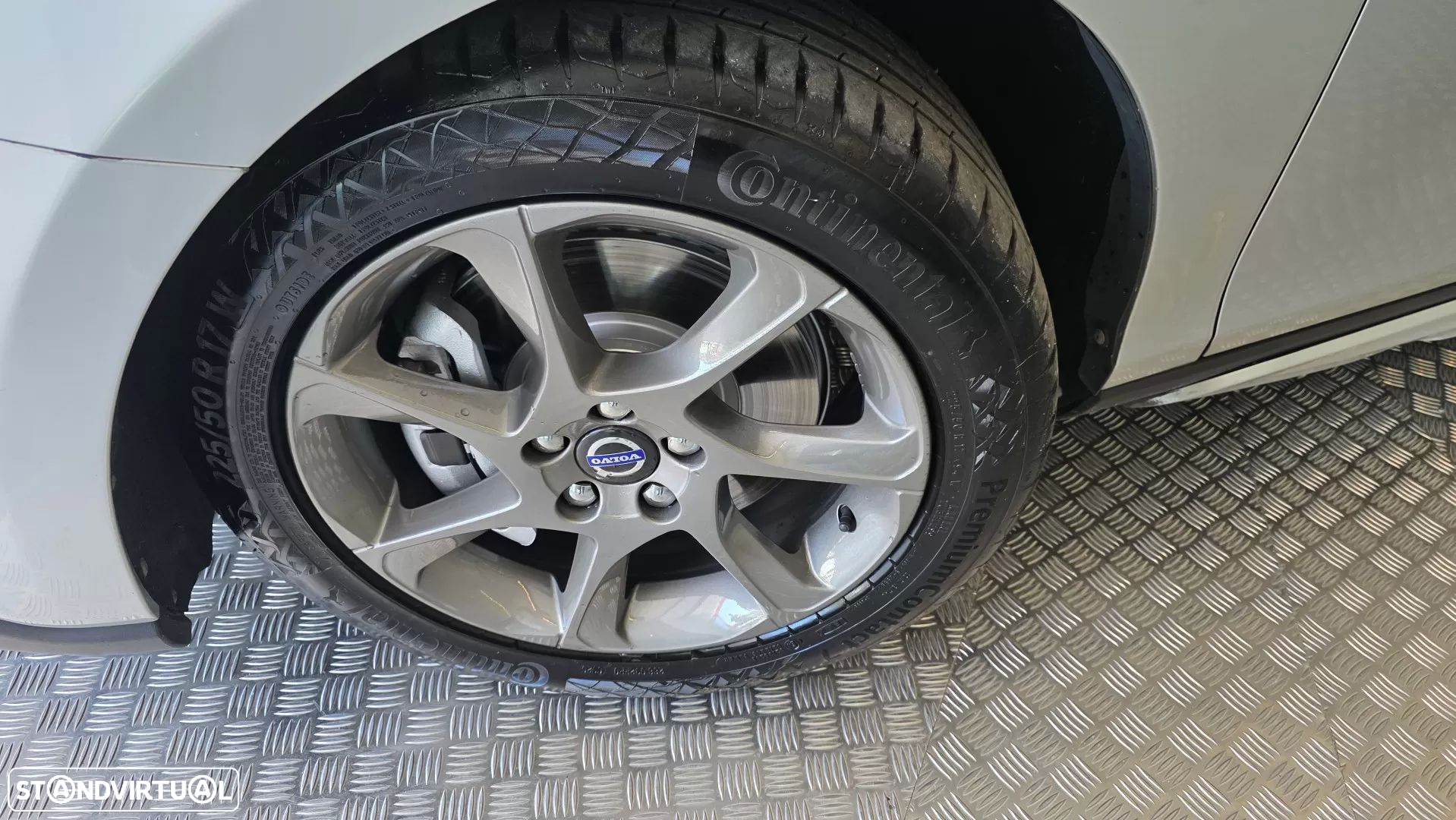 Volvo V40 Cross Country 2.0 D2 VOR Geartronic - 27