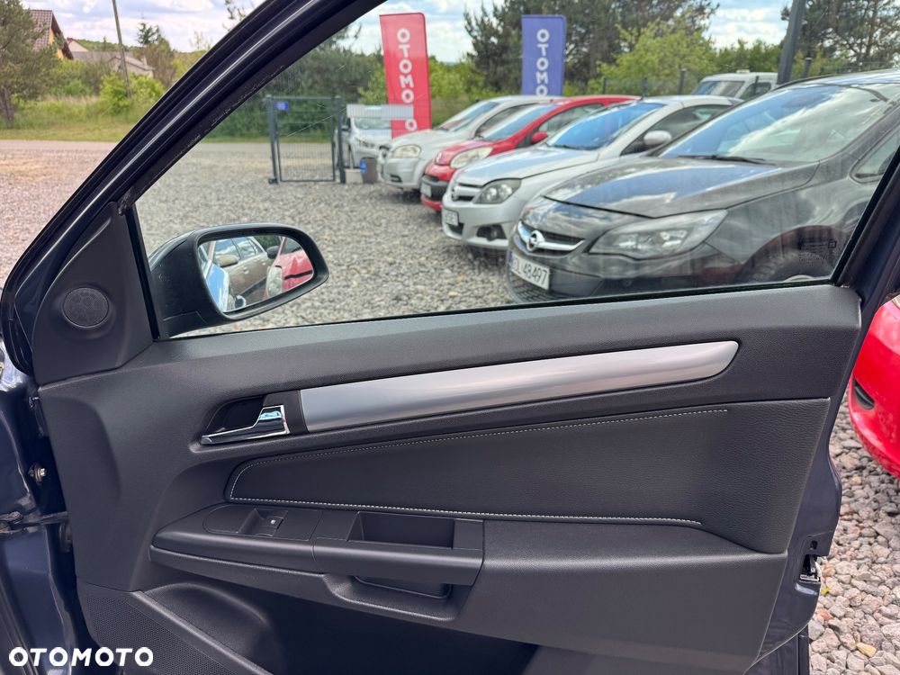 Opel Astra 1.6 Essentia EasyTronic - 23