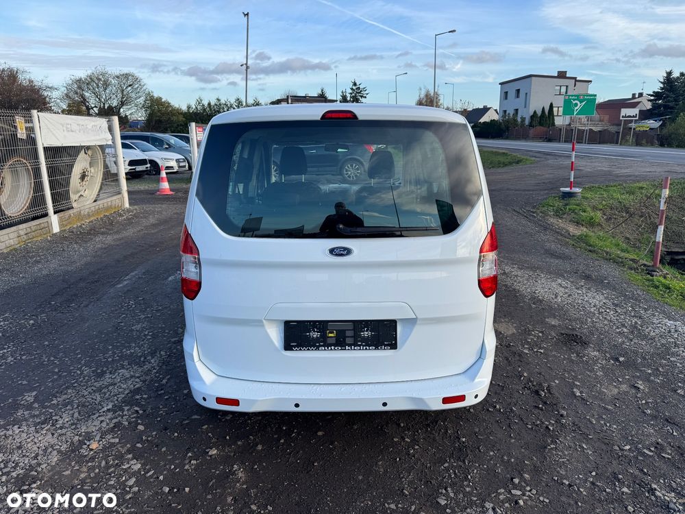 Ford Tourneo Courier 1.5 TDCi S&S Trend - 4