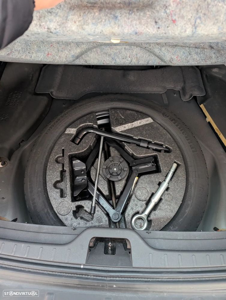 Volvo XC 60 2.4 D Drive Momentum - 31