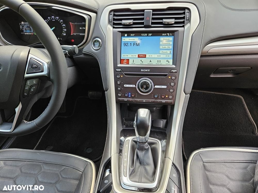 Ford Mondeo 2.0 HEV Vignale - 34