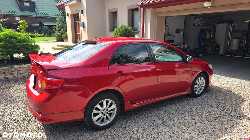 Toyota Corolla - 4