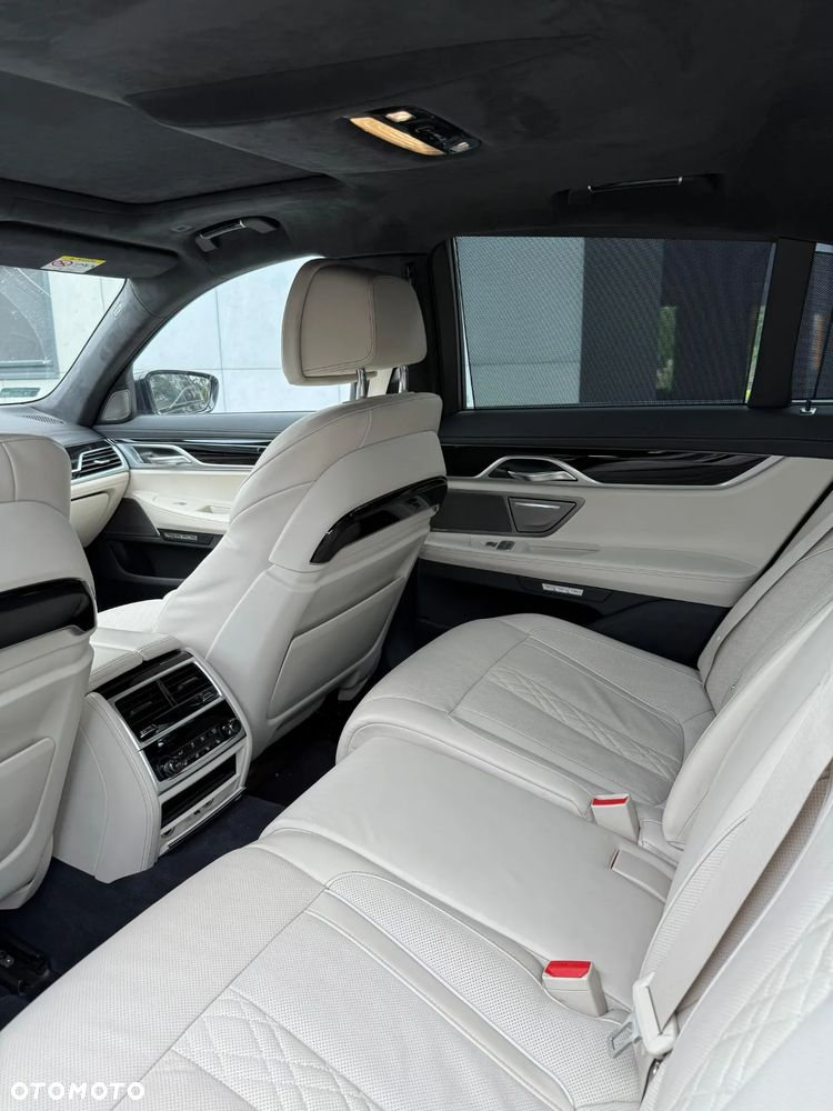 BMW Seria 7 740d xDrive - 21
