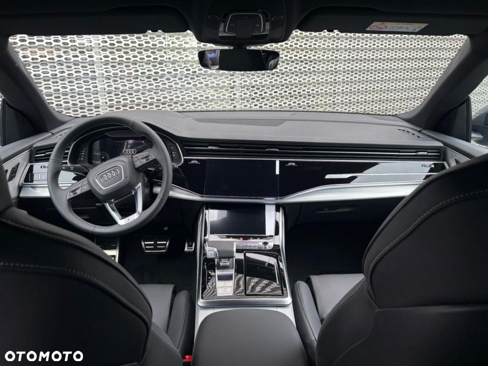 Audi Q8 - 12
