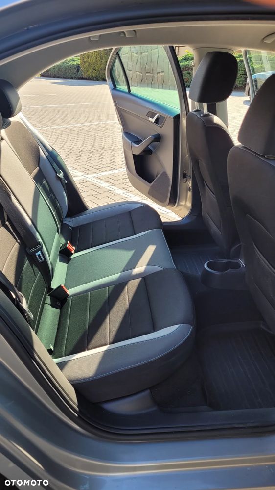 Skoda RAPID 1.2 TSI Joy - 20