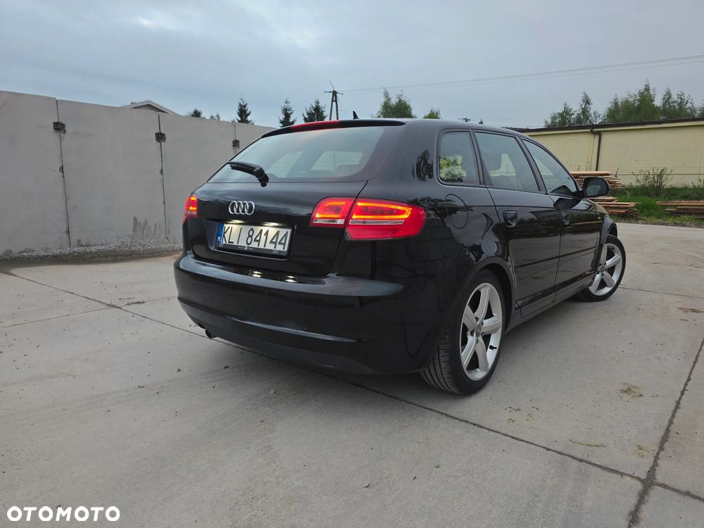 Audi A3 Sportback 1.6 S line Sportpaket (plus) - 8