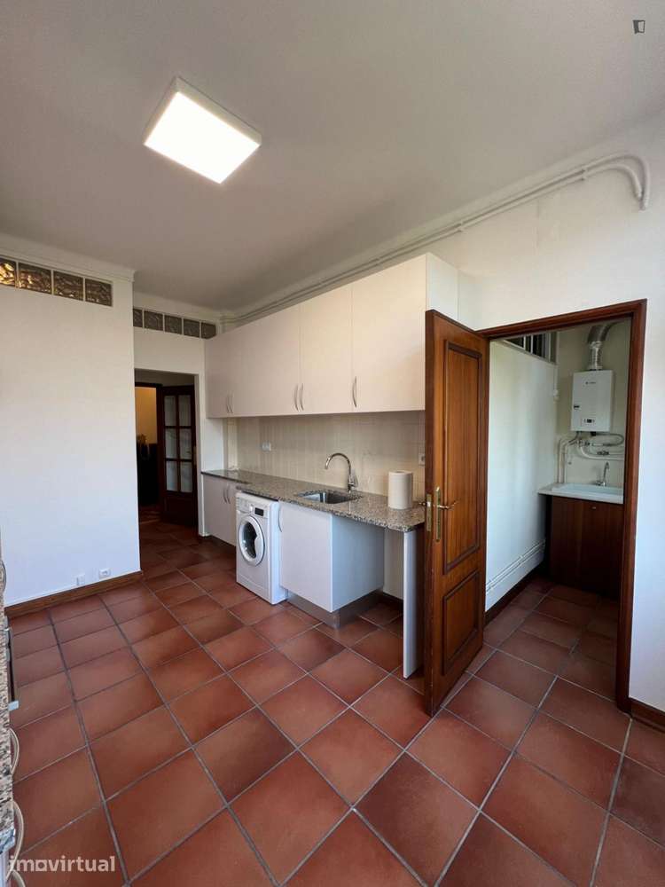 Quarto - localizado em Celas Coimbra Portugal Coimbra - Grande imagem: 3/10
