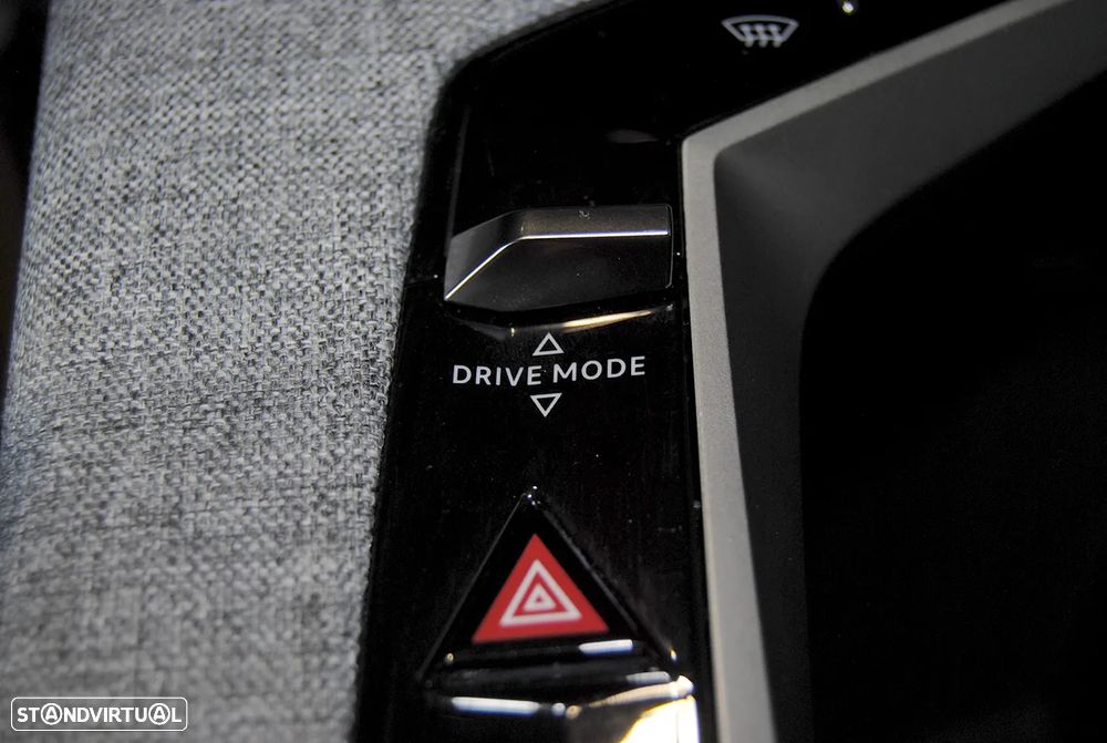 Peugeot 3008 1.2 Hybrid Allure e-DCS6 - 37