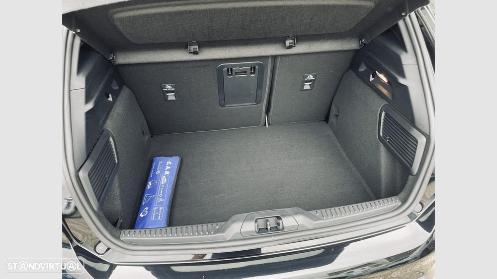 Ford Focus 1.0 EcoBoost MHEV ST-Line X - 20