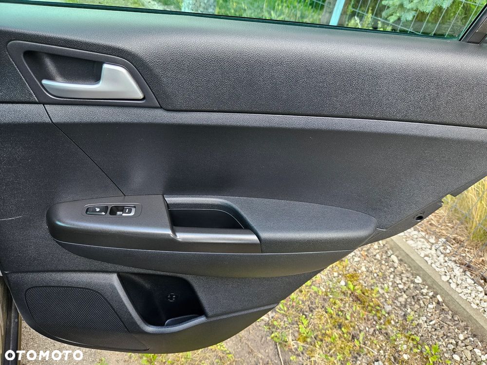 Kia Sportage 1.6 GDI L Business Line Plus 2WD - 33