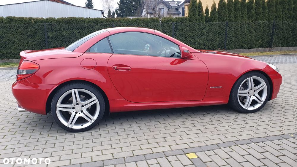 Mercedes-Benz SLK 200 BlueEFFICIENCY 7G-TRONIC Roadster pur - 13