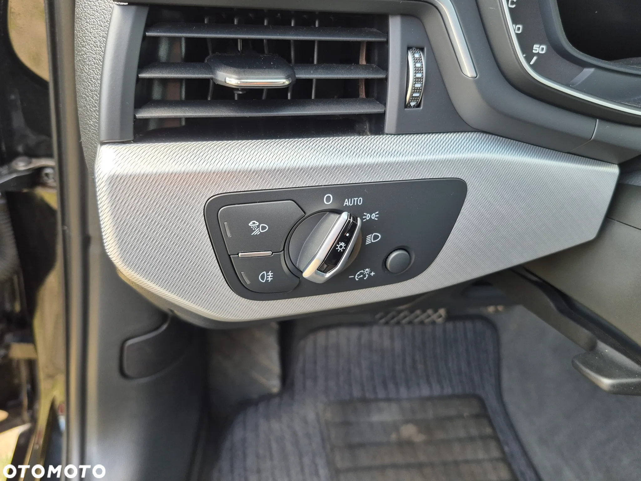 Audi A4 2.0 TDI S tronic - 27