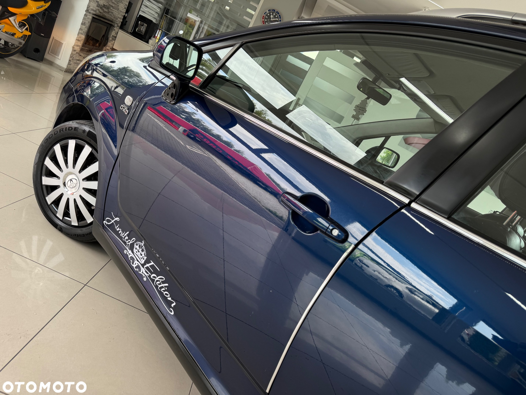 Toyota Corolla Verso 2.0 D-4D - 13