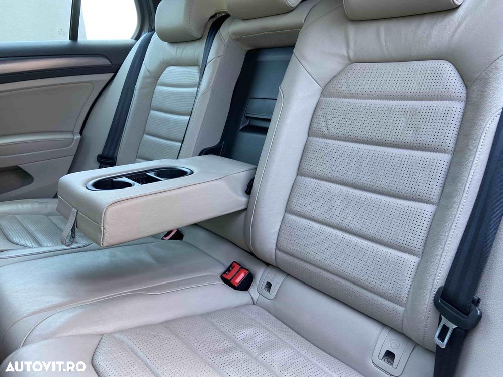 Volkswagen e-Golf - 9