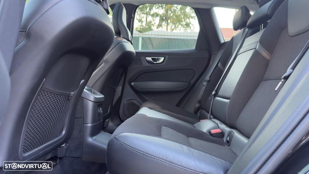 Volvo XC 60 2.0 T6 PHEV R-Design AWD - 14