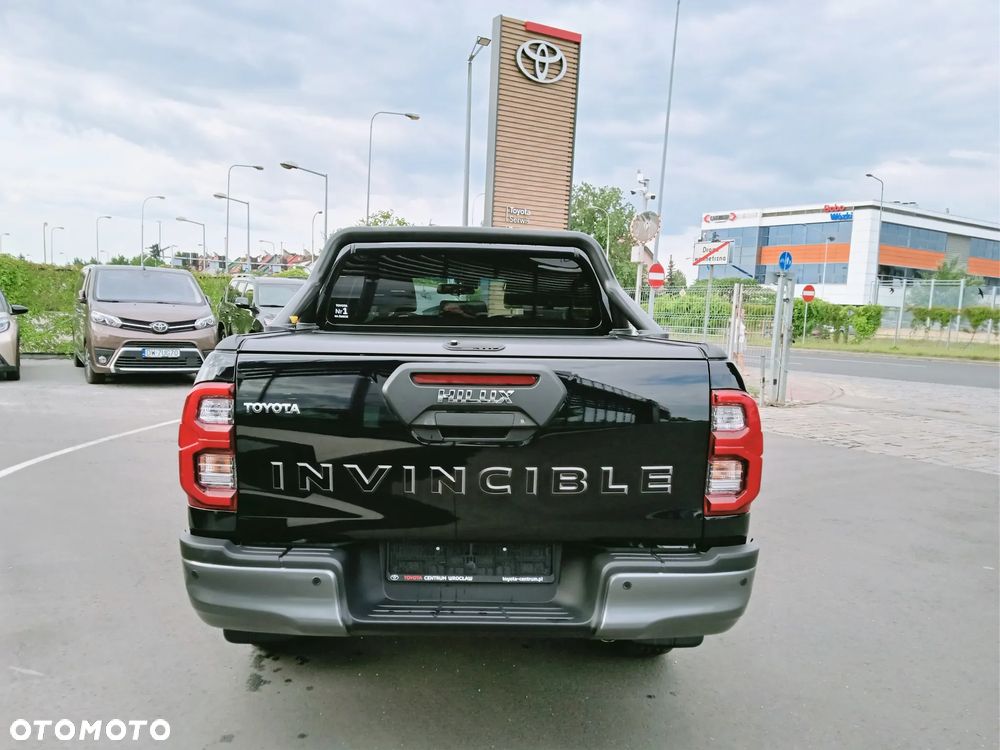 Toyota Hilux 2.8 D-4D Double Cab Invincible 4x4 - 4