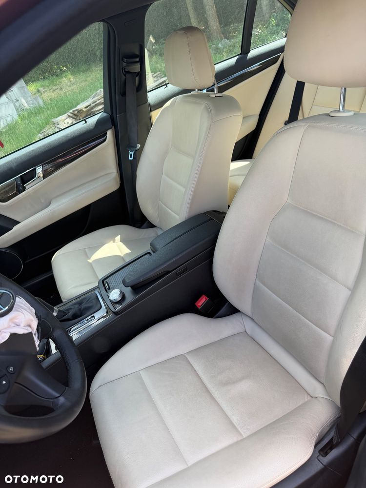 Mercedes-Benz Klasa C 350 CDI DPF 7G-TRONIC BlueEFFICIENCY Special Edition - 13