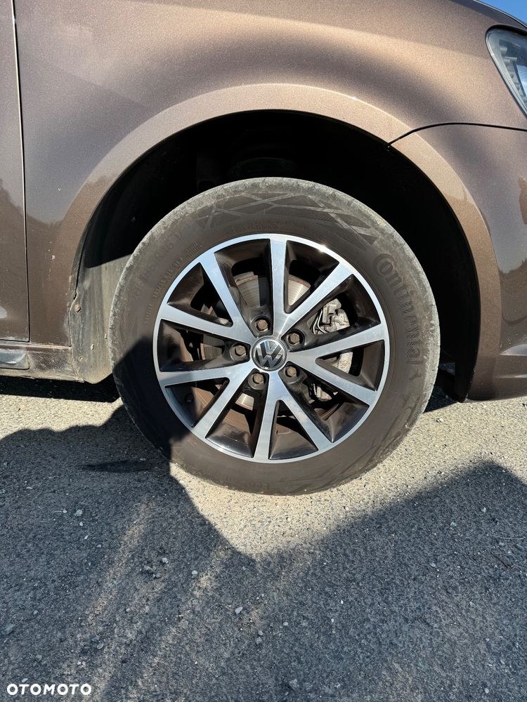 Volkswagen Touran 1.6 TDI DPF BlueMot Comfortline - 4