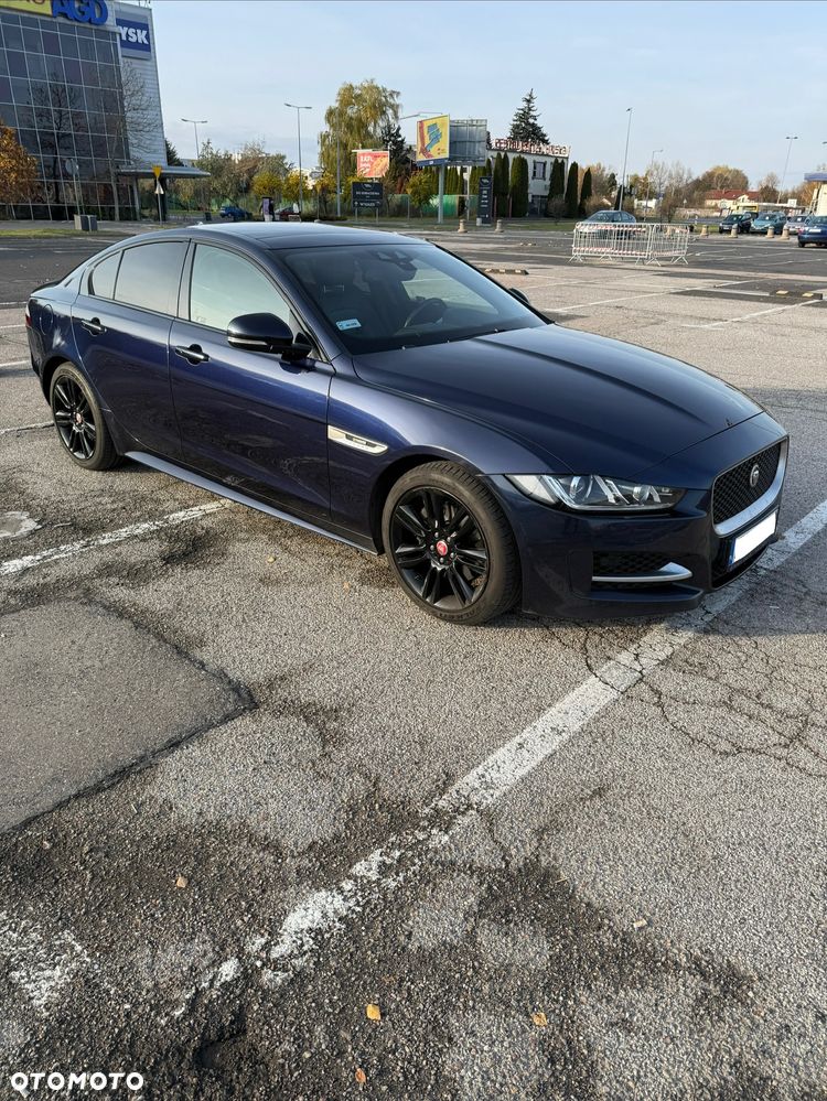 Jaguar XE 2.0 D R-Sport - 3