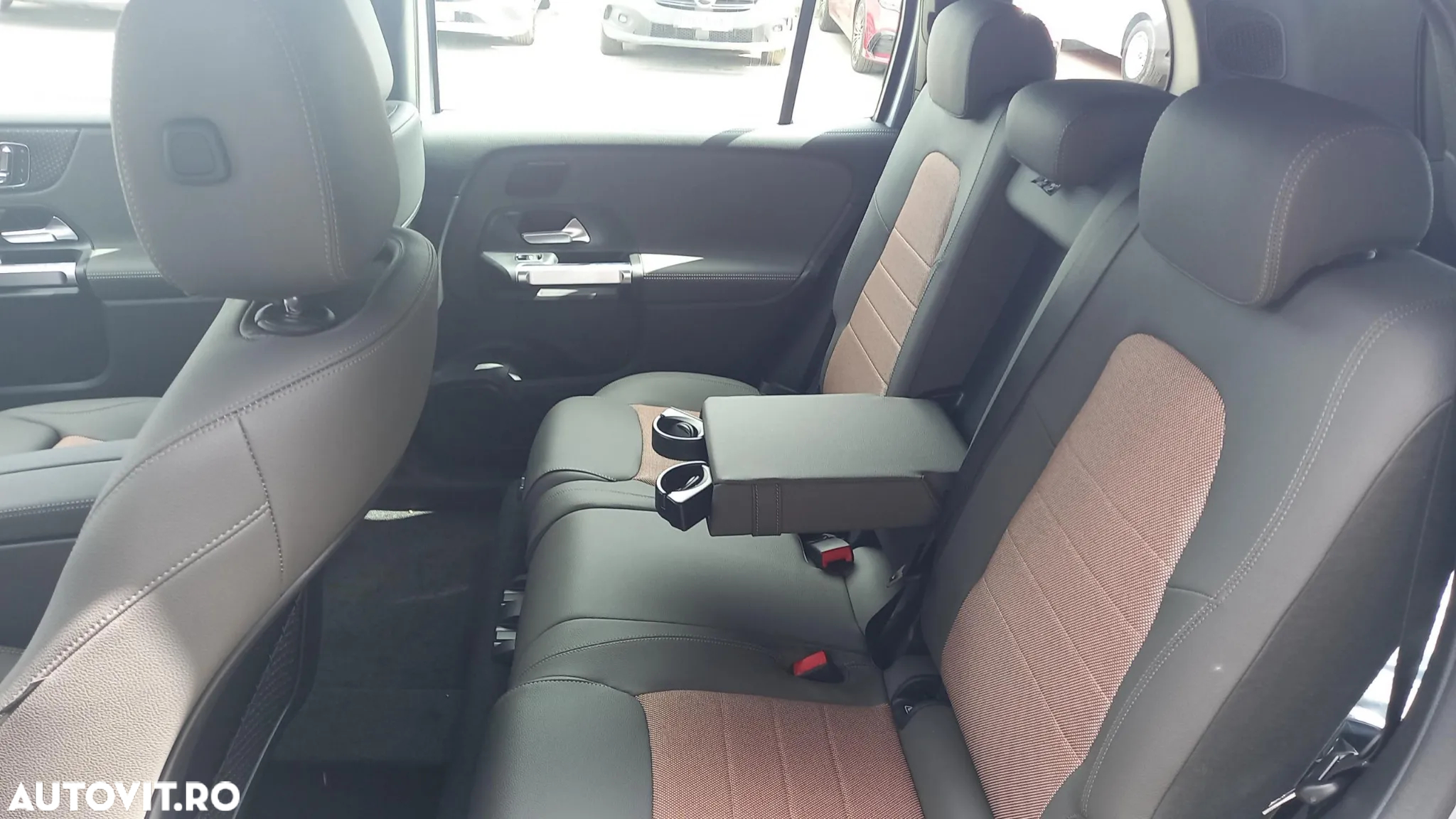 Mercedes-Benz EQB 300 4MATIC - 19