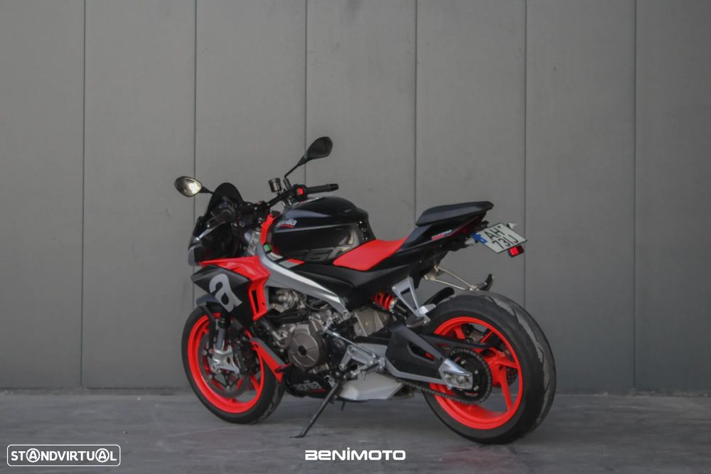 Aprilia Tuono 660 - 5