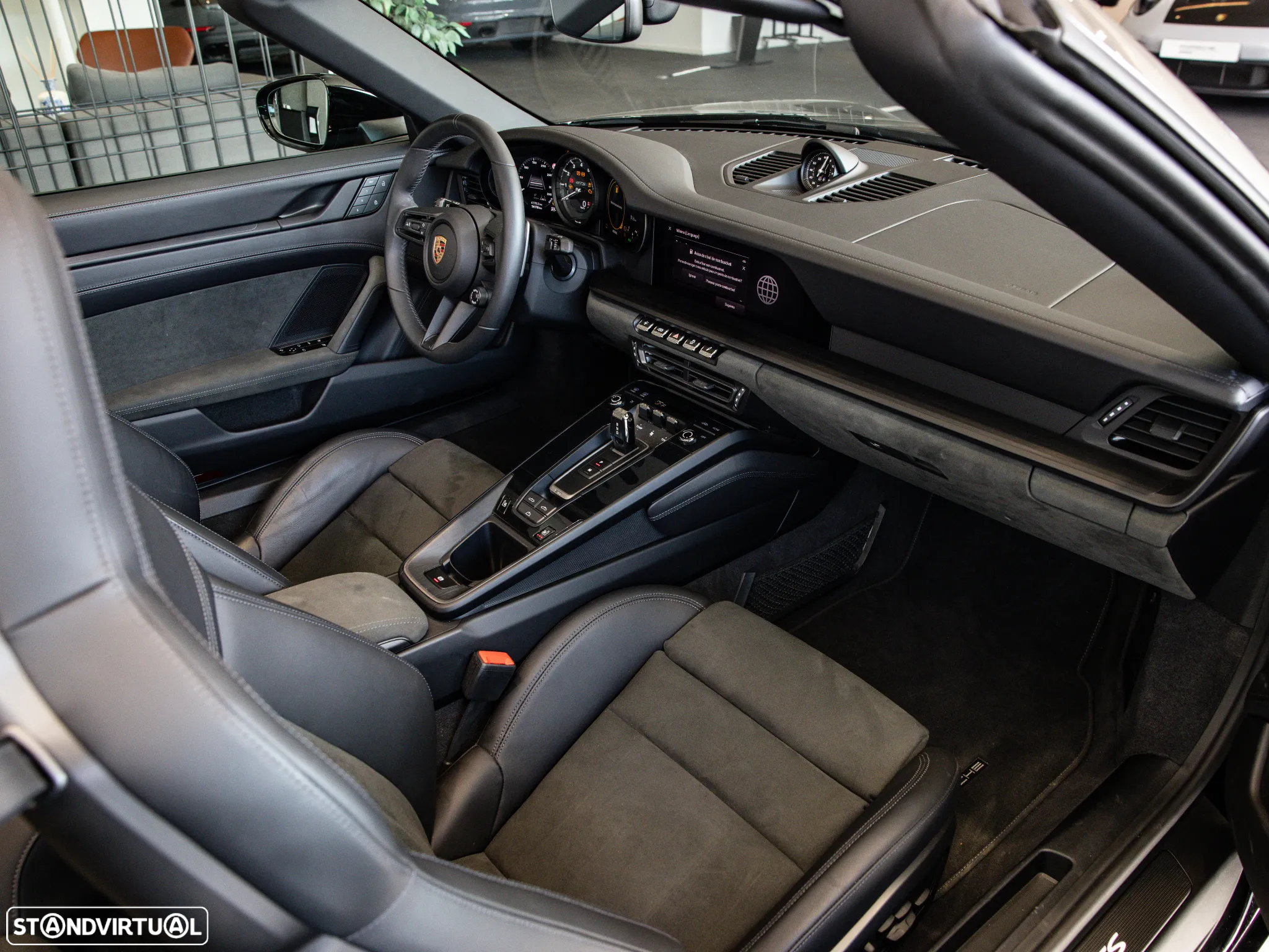 Porsche 911 (992) Carrera Cabrio GTS PDK - 47